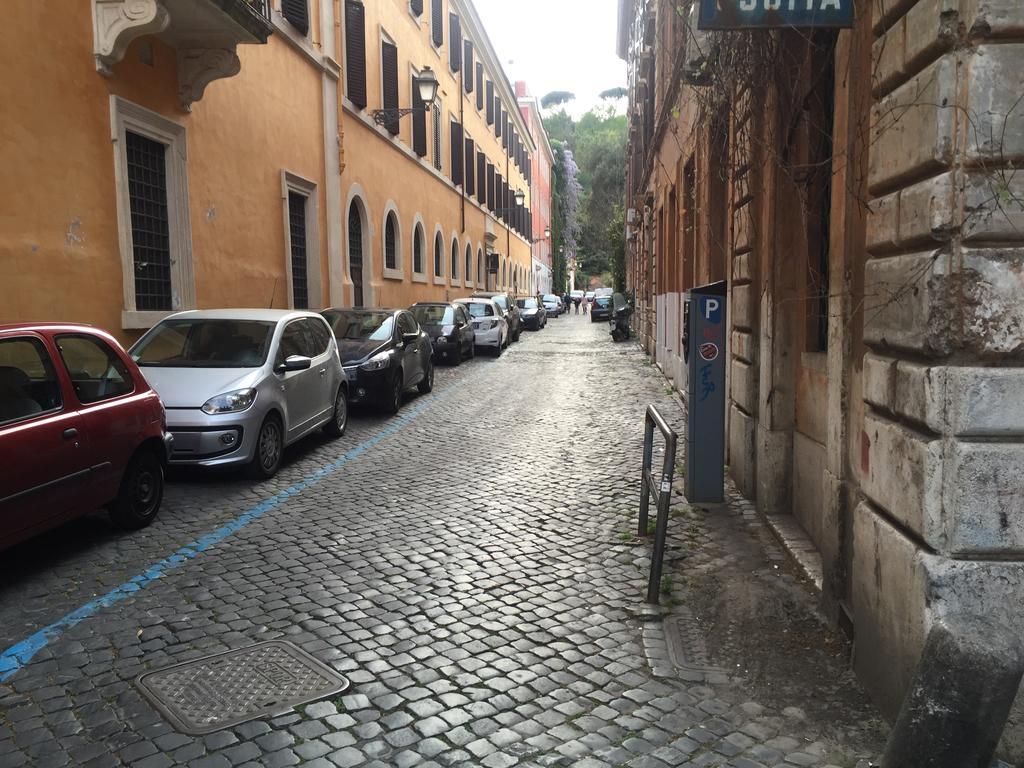 Riari Trastevere Apartment Rome Bagian luar foto