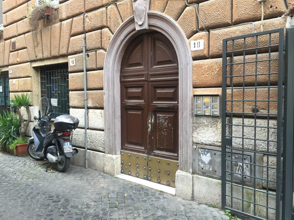 Riari Trastevere Apartment Rome Bagian luar foto
