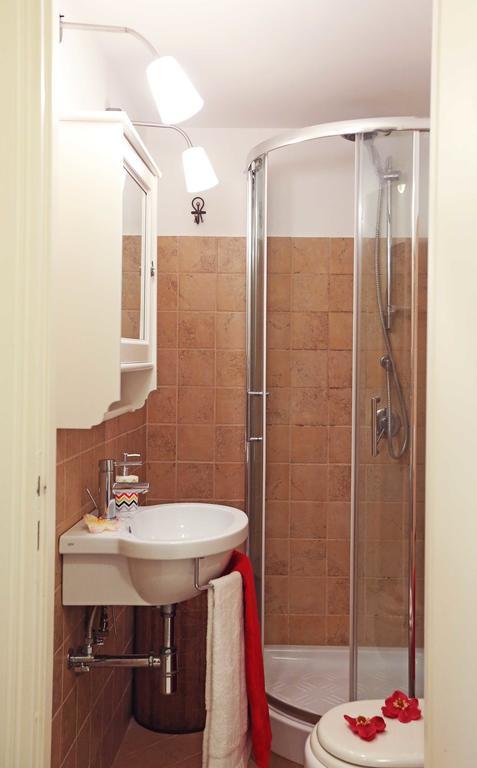 Riari Trastevere Apartment Rome Bagian luar foto